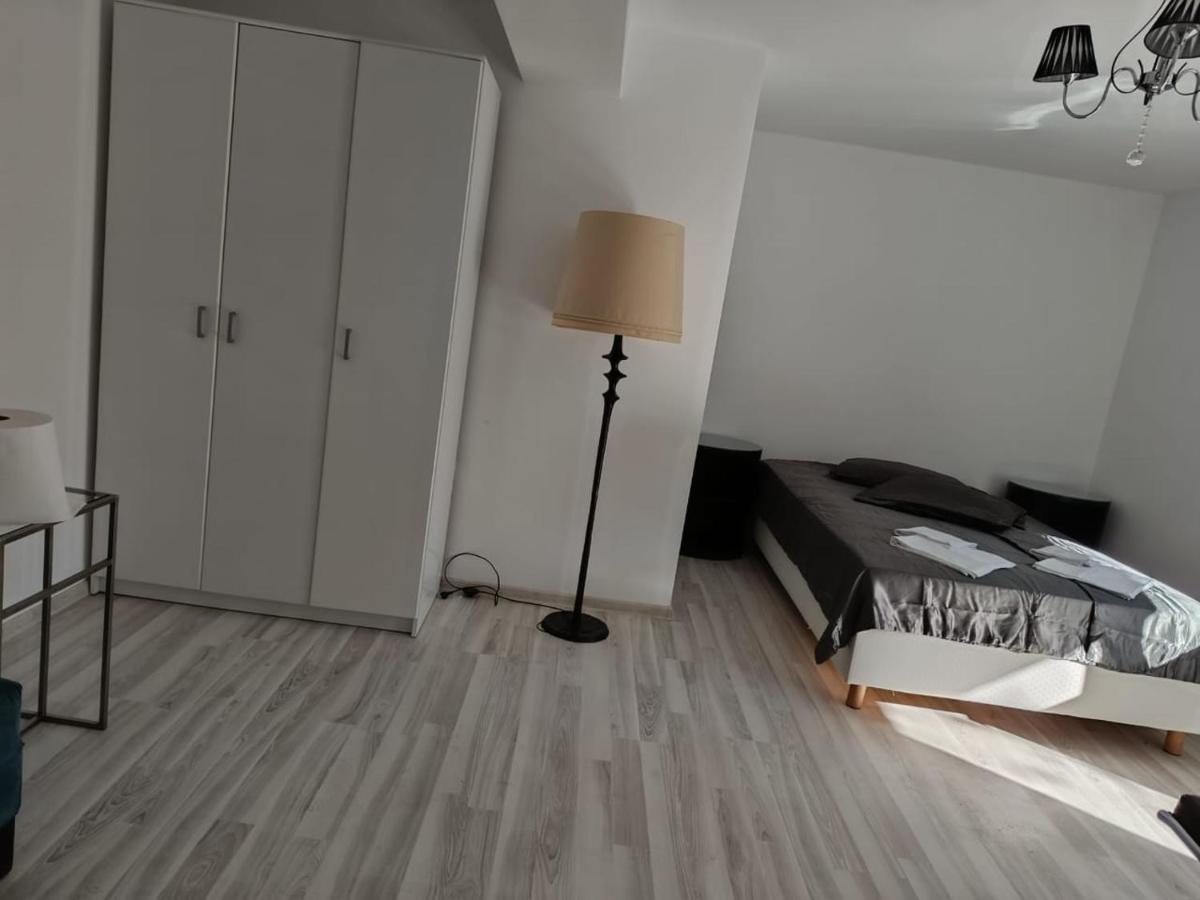 Viv Rosetti Hotel Iasi Ngoại thất bức ảnh