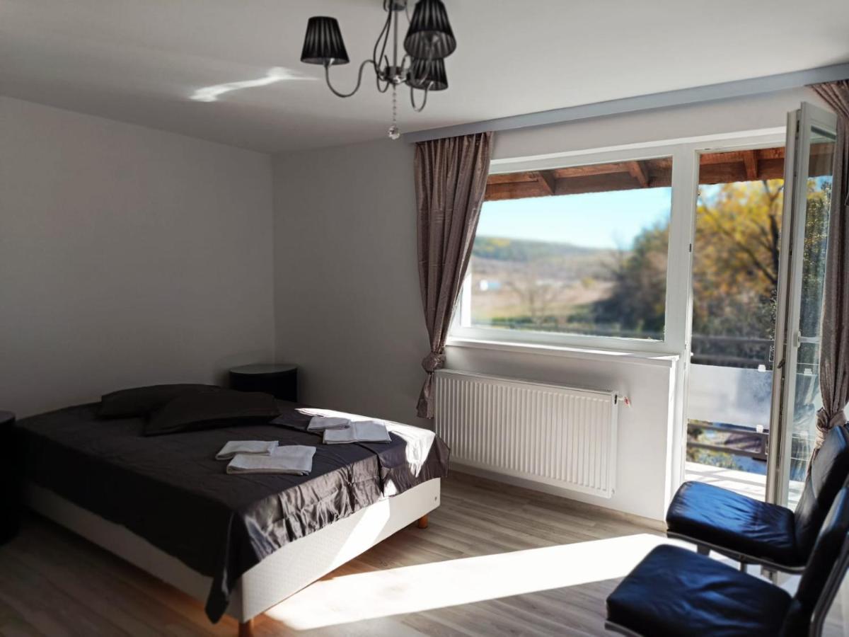 Viv Rosetti Hotel Iasi Ngoại thất bức ảnh