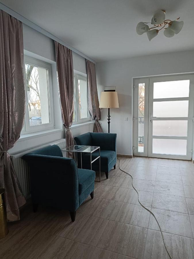 Viv Rosetti Hotel Iasi Ngoại thất bức ảnh